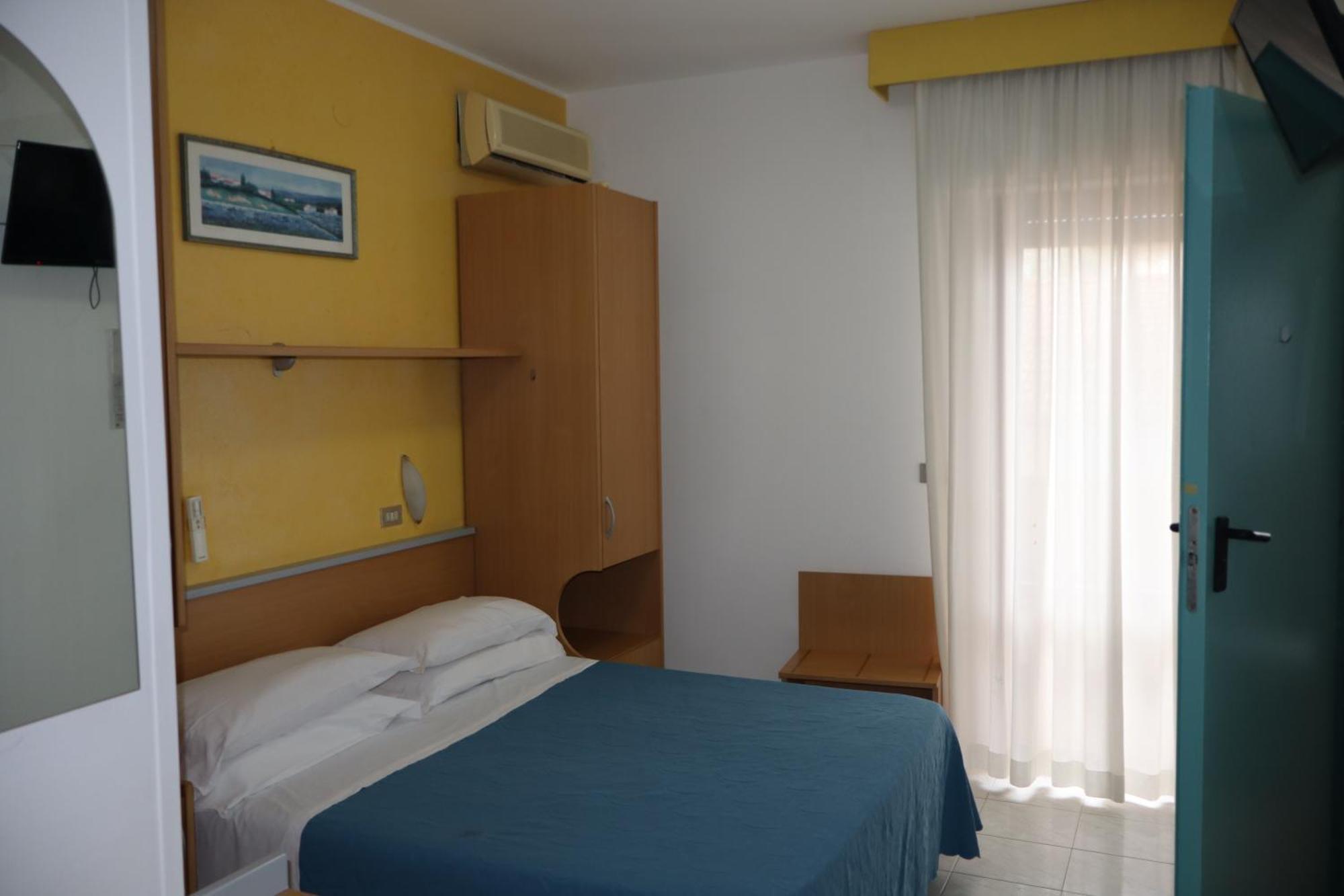 Hotel Albatros Roseto Degli Abruzzi Extérieur photo