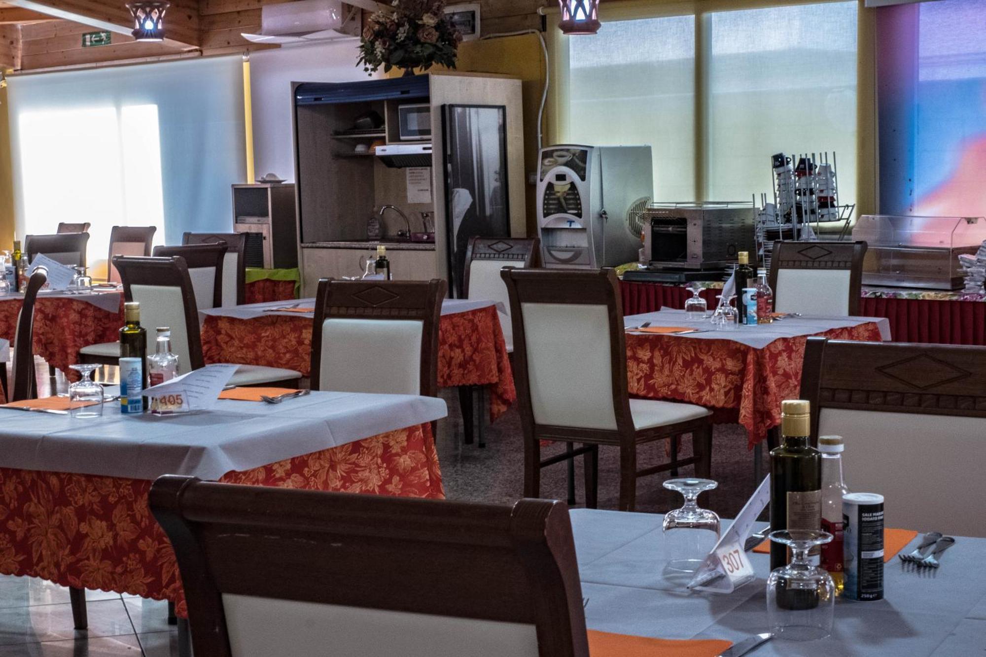 Hotel Albatros Roseto Degli Abruzzi Extérieur photo