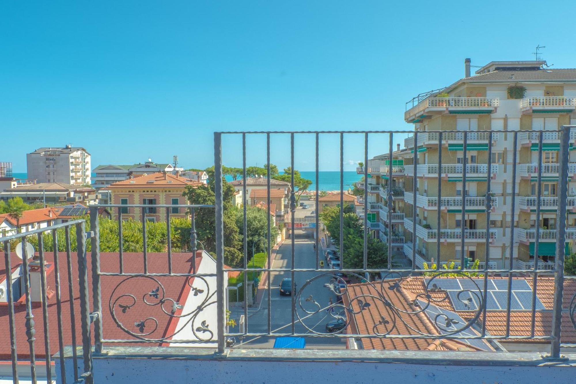 Hotel Albatros Roseto Degli Abruzzi Extérieur photo
