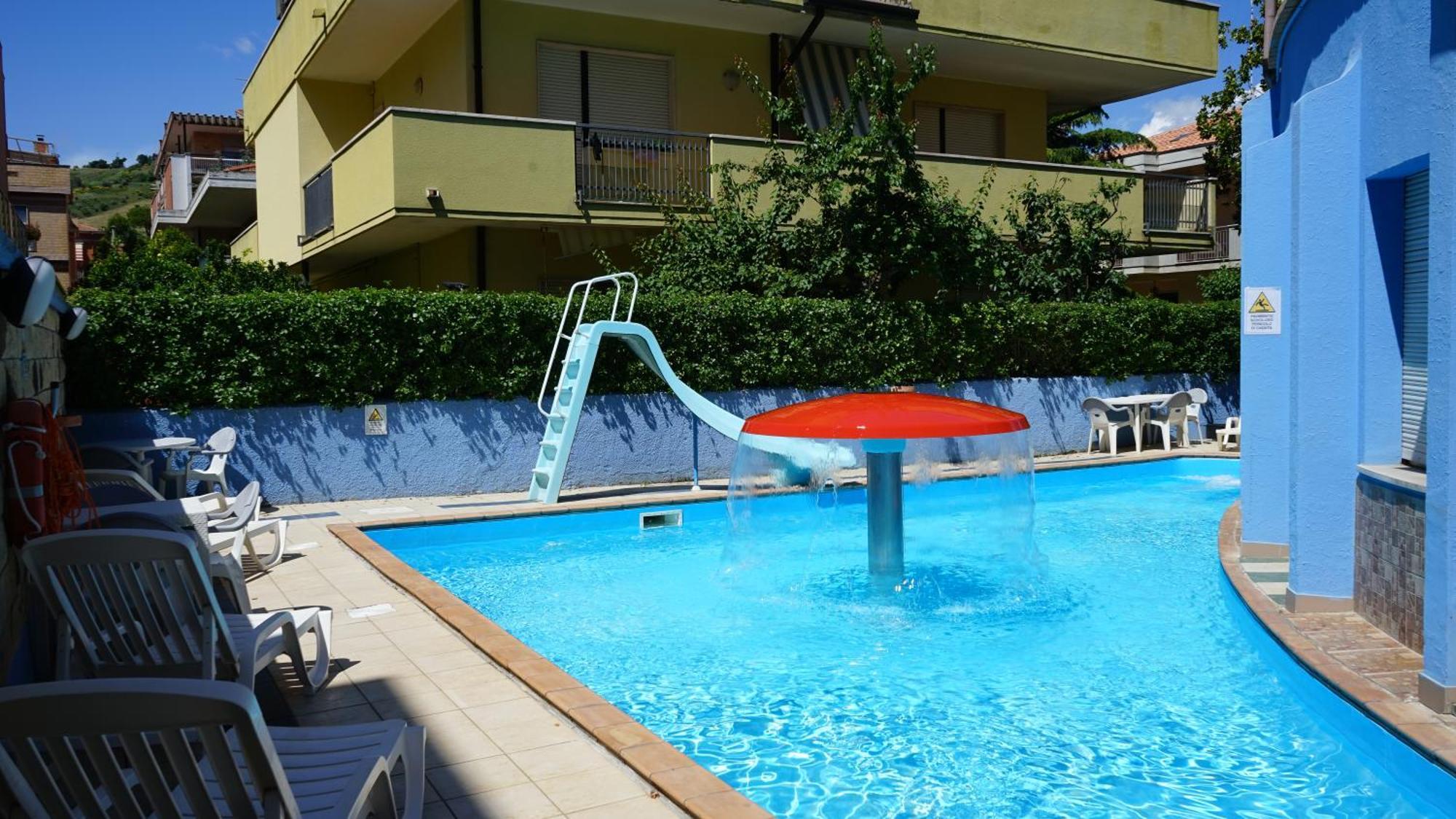 Hotel Albatros Roseto Degli Abruzzi Extérieur photo