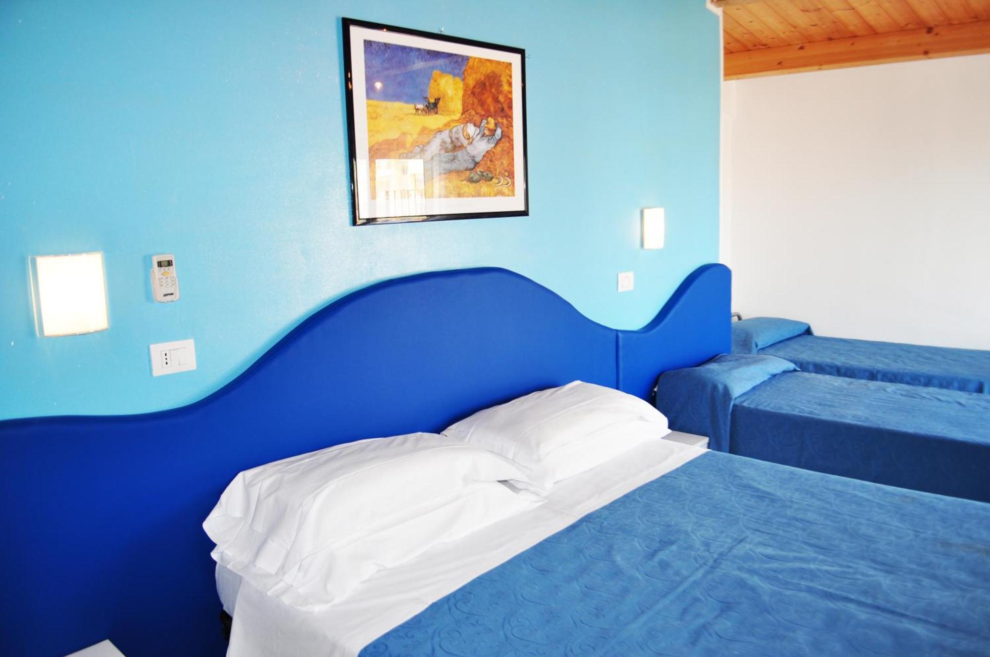 Hotel Albatros Roseto Degli Abruzzi Extérieur photo