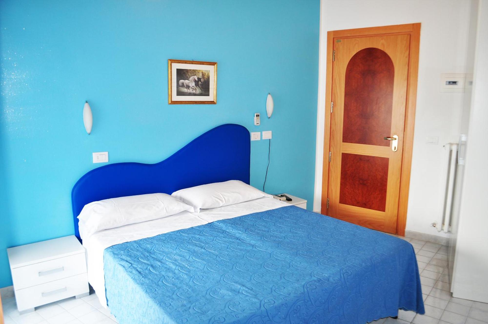Hotel Albatros Roseto Degli Abruzzi Extérieur photo